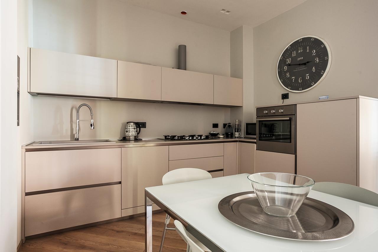 Residence Rizzoli-Suites Apartments Болонья Экстерьер фото